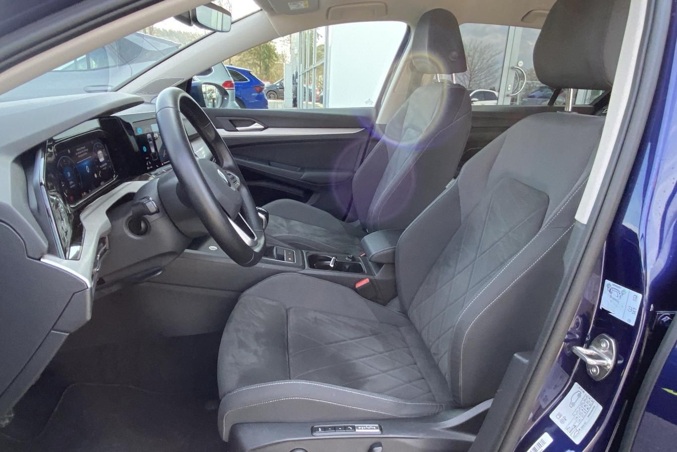 Volkswagen Golf 1.5 TSI Life STANDHEIZUNG+AHK+HARMAN-KARDON foto 10