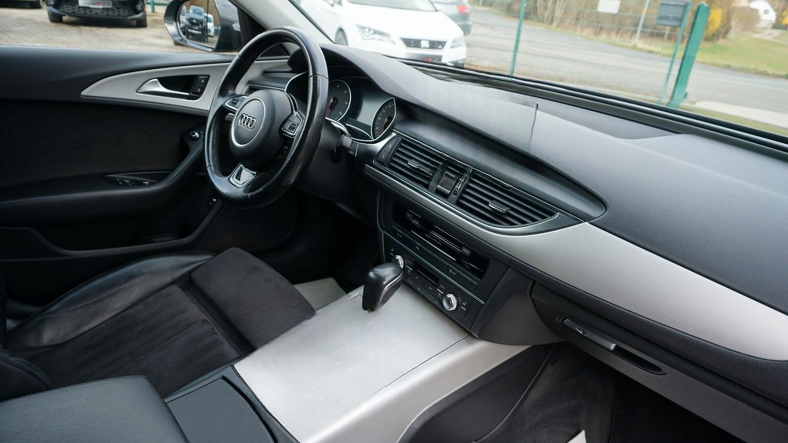 Audi A6 2.0 TDI ultra S-line *Matrix LED*Panoramdach* foto 12