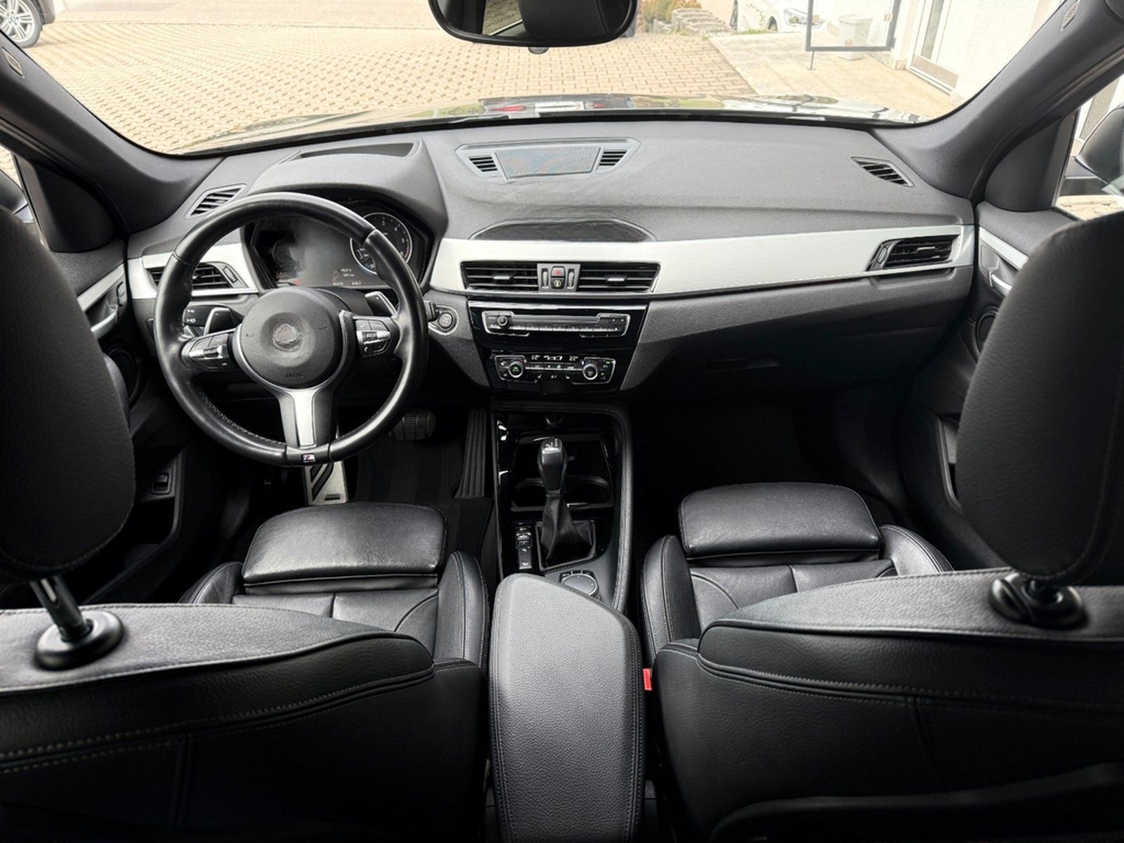 BMW X1 xDrive20d M Sport Leder eSitze AHK HUD DAssis foto 18