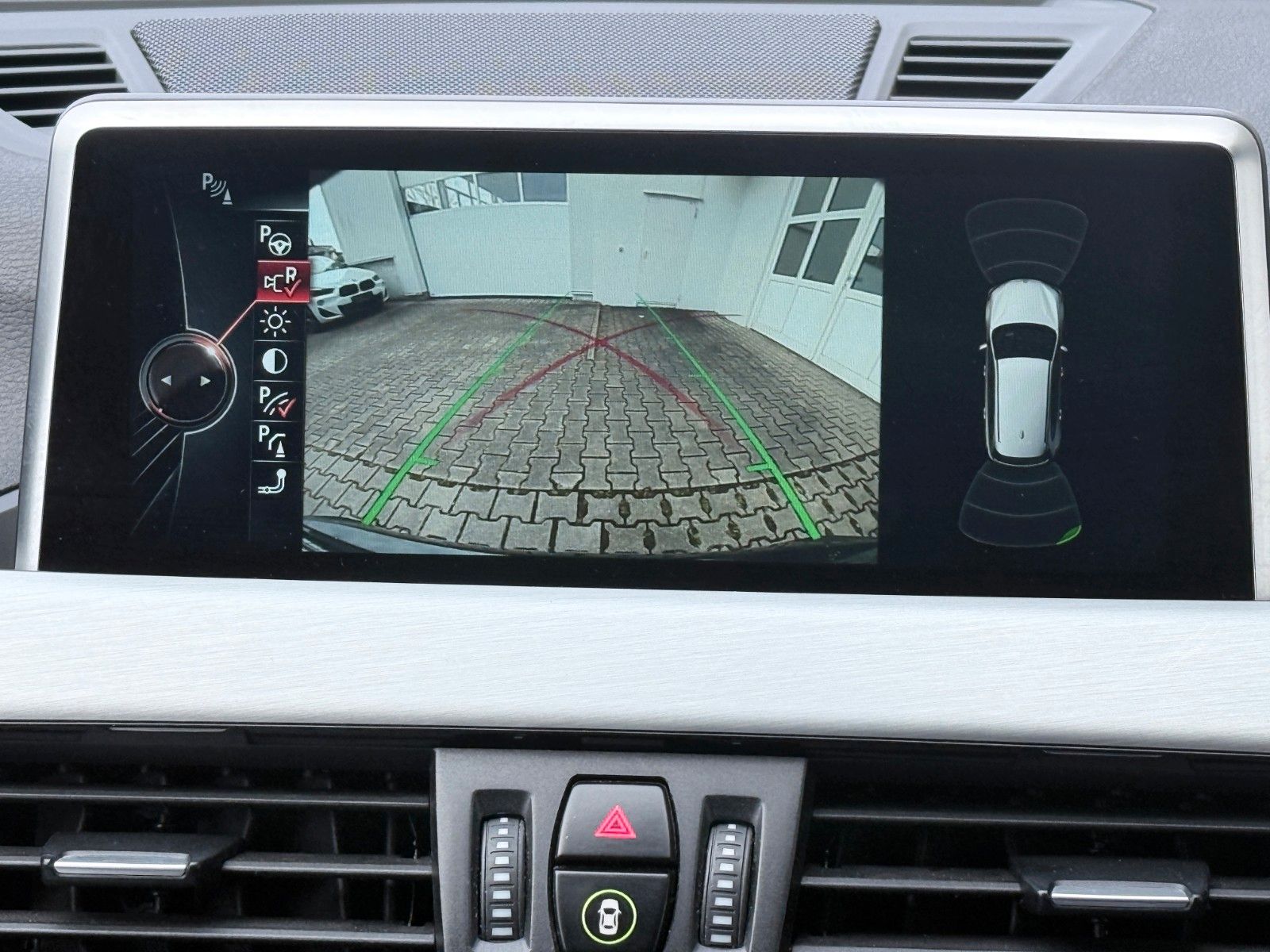 BMW X1 xDrive20d M Sport Leder eSitze AHK HUD DAssis foto 23