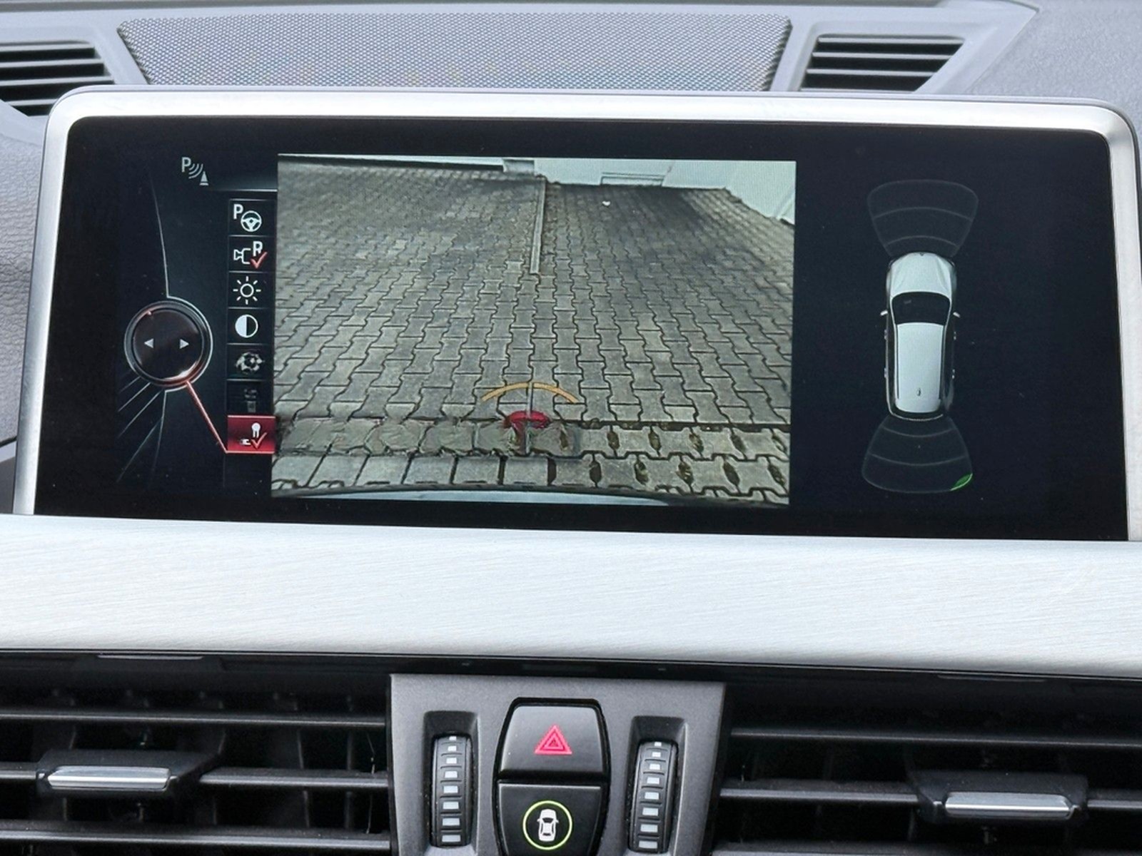 BMW X1 xDrive20d M Sport Leder eSitze AHK HUD DAssis foto 24