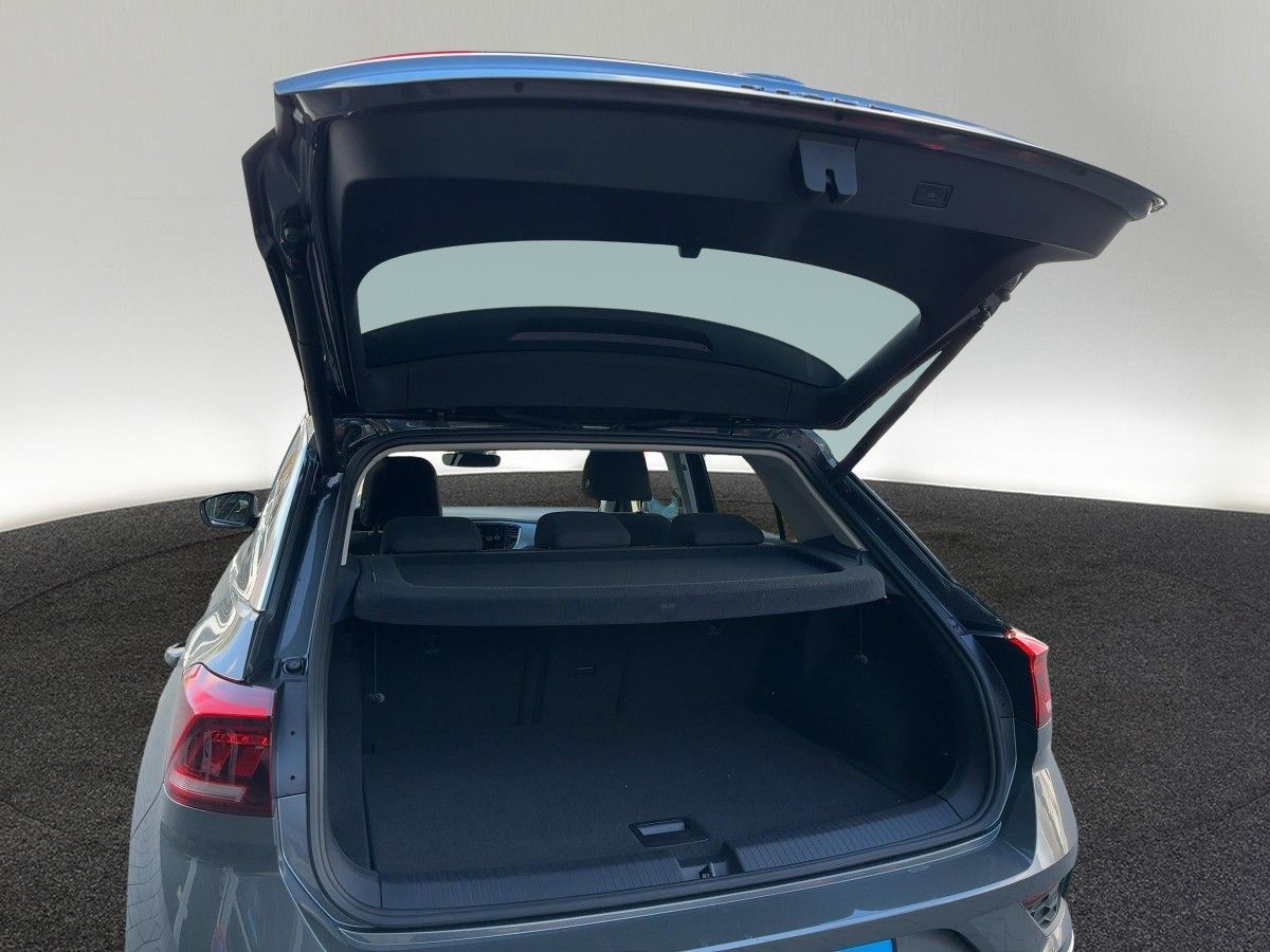 Volkswagen T-Roc 1.5 TSI Active DSG R-Line Navi Pano Kamera foto 8