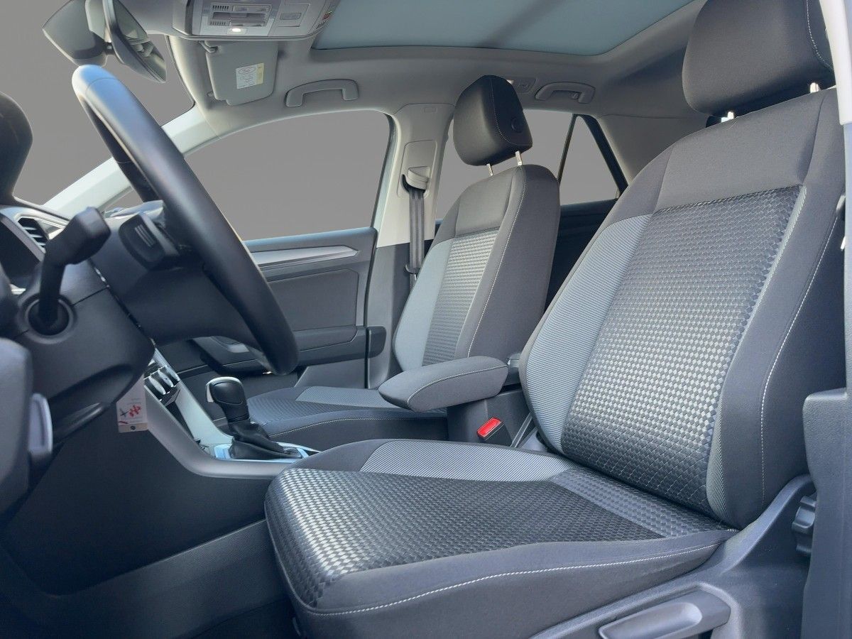 Volkswagen T-Roc 1.5 TSI Active DSG R-Line Navi Pano Kamera foto 9
