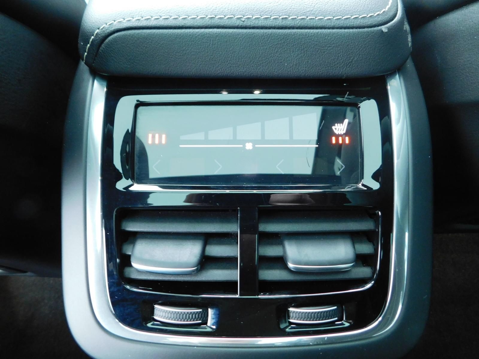 Volvo XC60 D4 R-Design foto 12