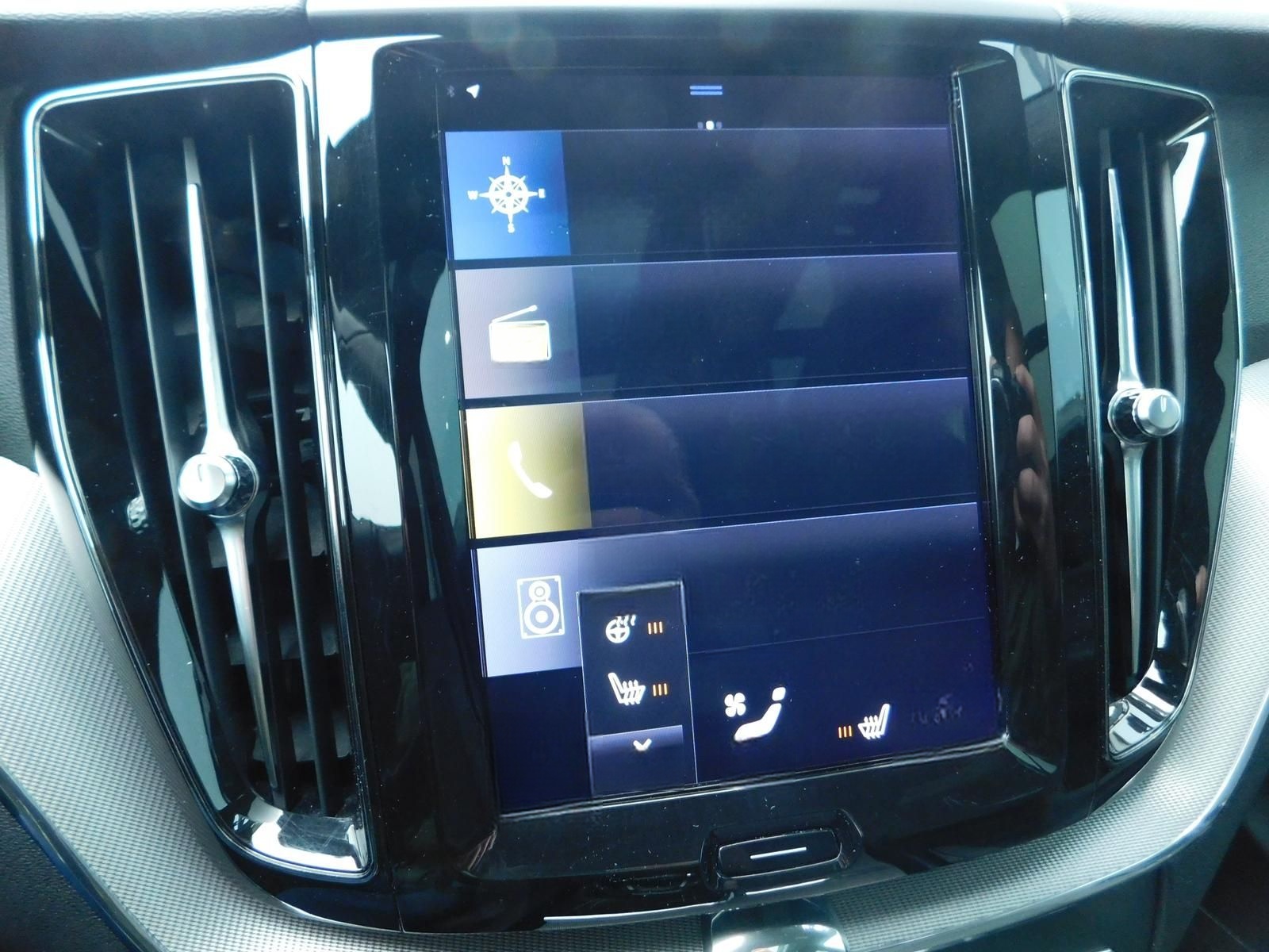 Volvo XC60 D4 R-Design foto 18