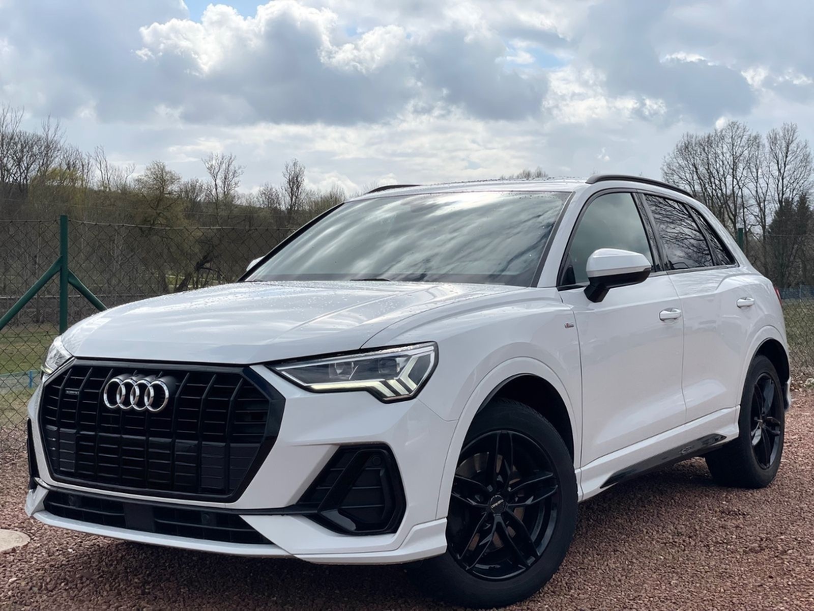 Audi Q3 40 TFSI *quattro* S line plus*RFK*AHK*Pano* foto 2