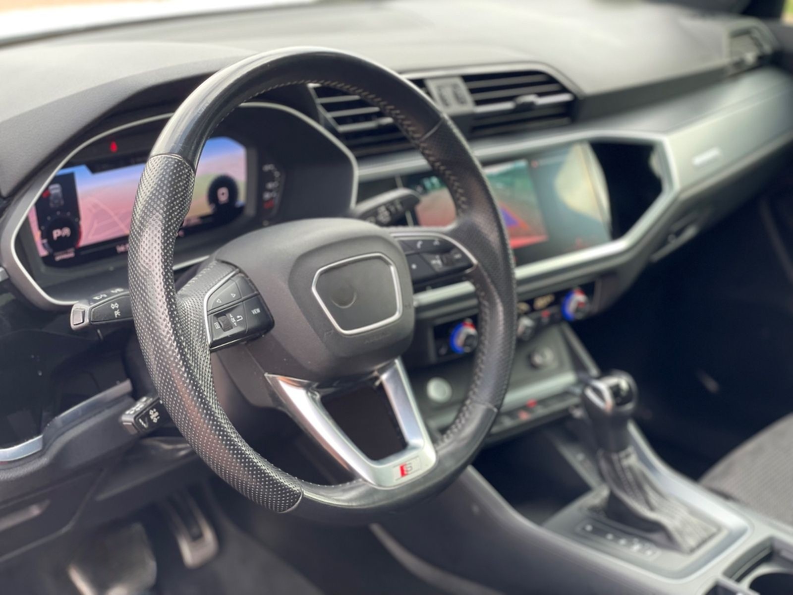 Audi Q3 40 TFSI *quattro* S line plus*RFK*AHK*Pano* foto 11