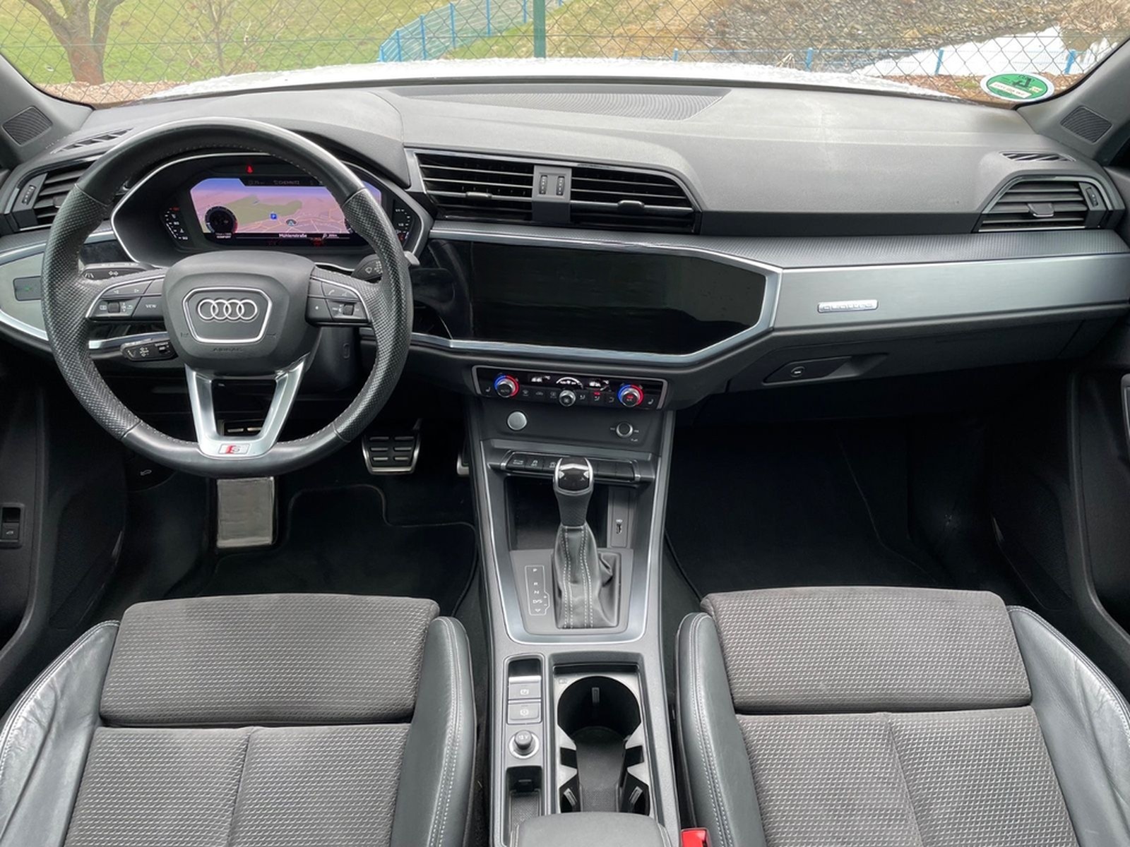 Audi Q3 40 TFSI *quattro* S line plus*RFK*AHK*Pano* foto 12