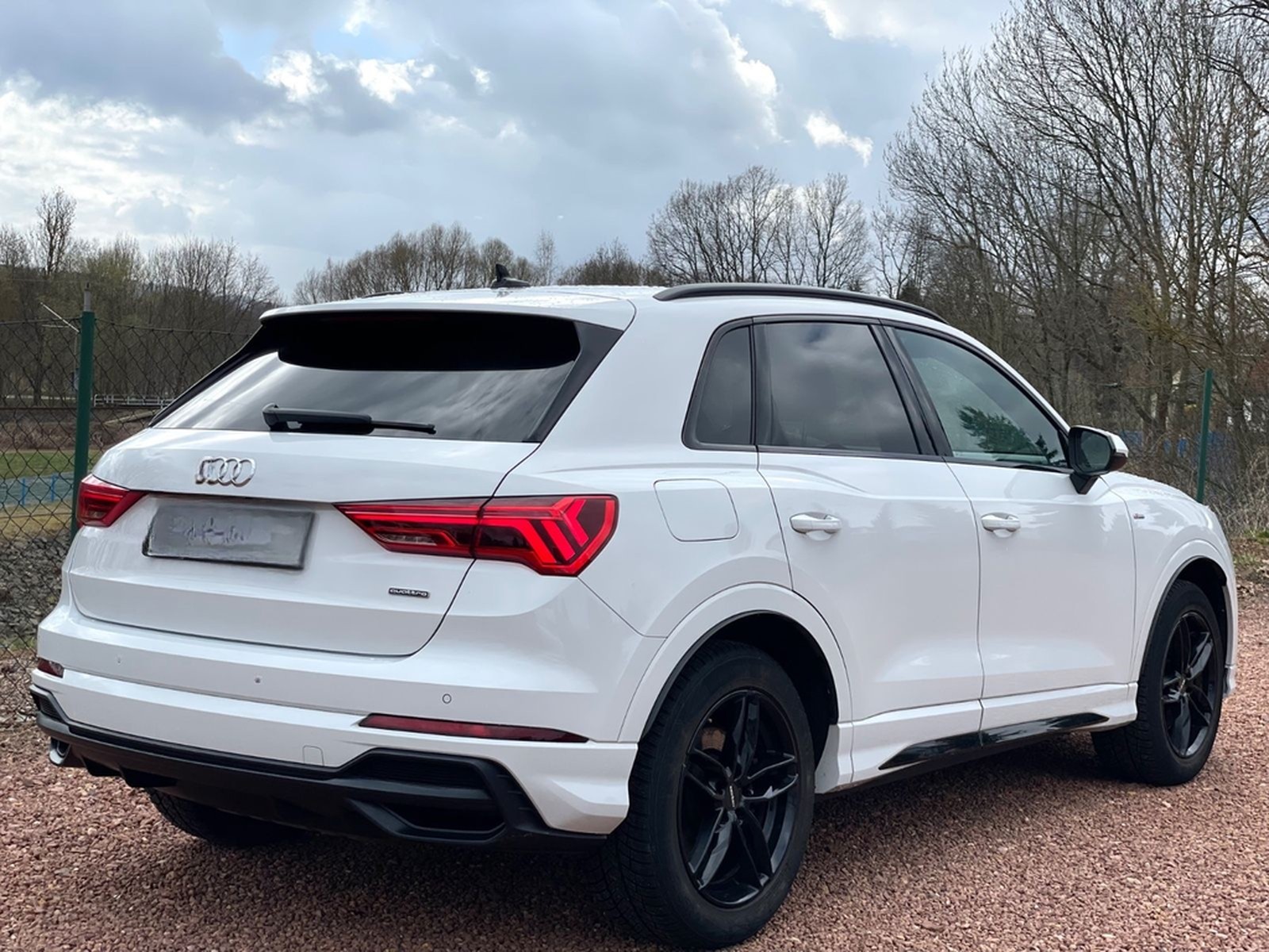 Audi Q3 40 TFSI *quattro* S line plus*RFK*AHK*Pano* foto 5
