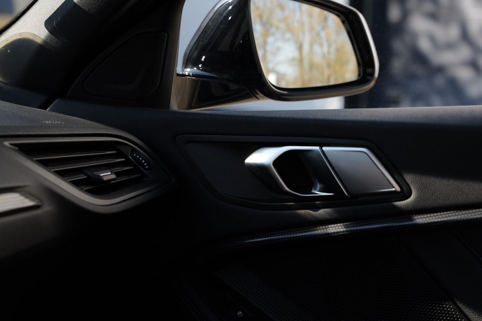 BMW 120i M + BLACK SAPPHIRE + 2. Hand foto 17