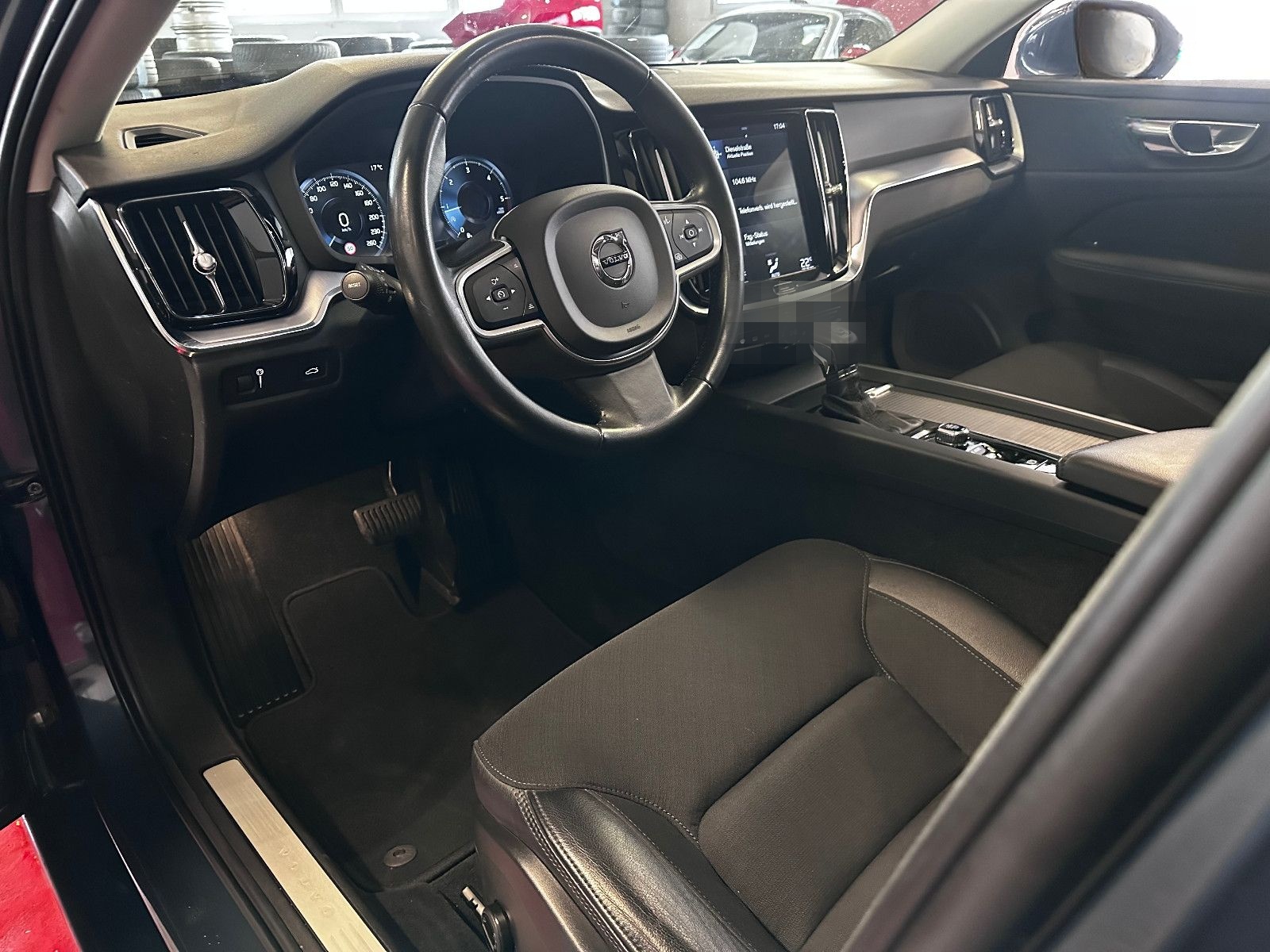 Volvo V60 Kombi Momentum Pro foto 11