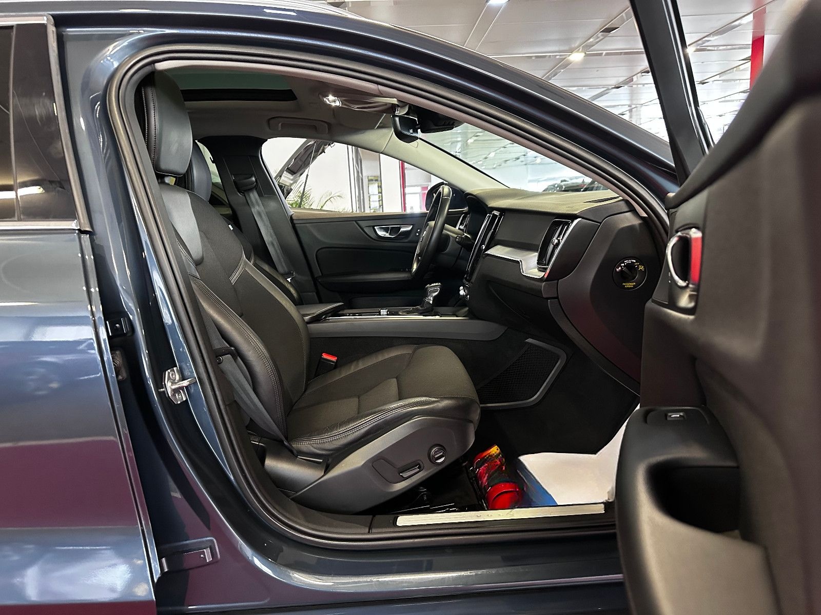 Volvo V60 Kombi Momentum Pro foto 14