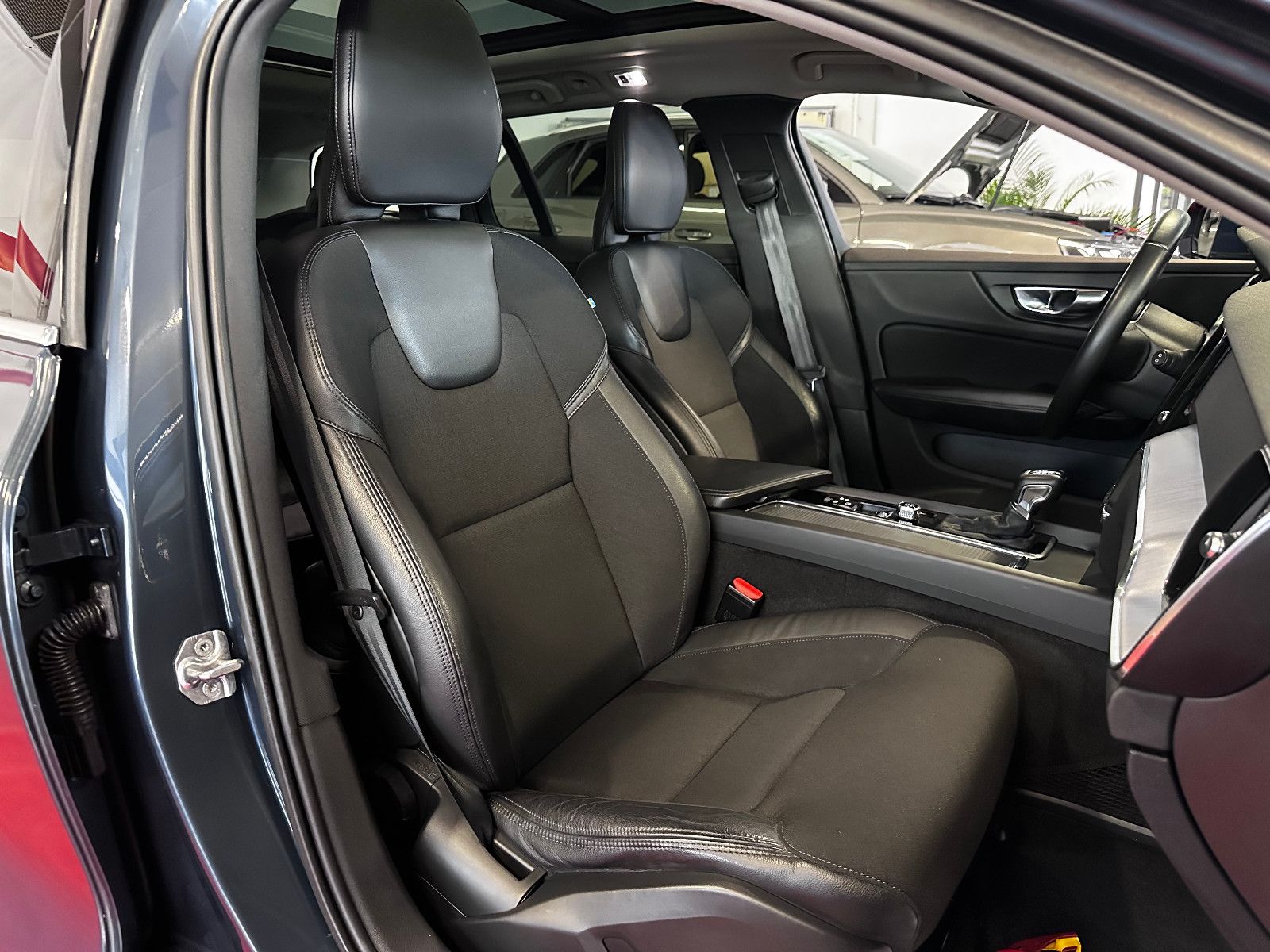 Volvo V60 Kombi Momentum Pro foto 15