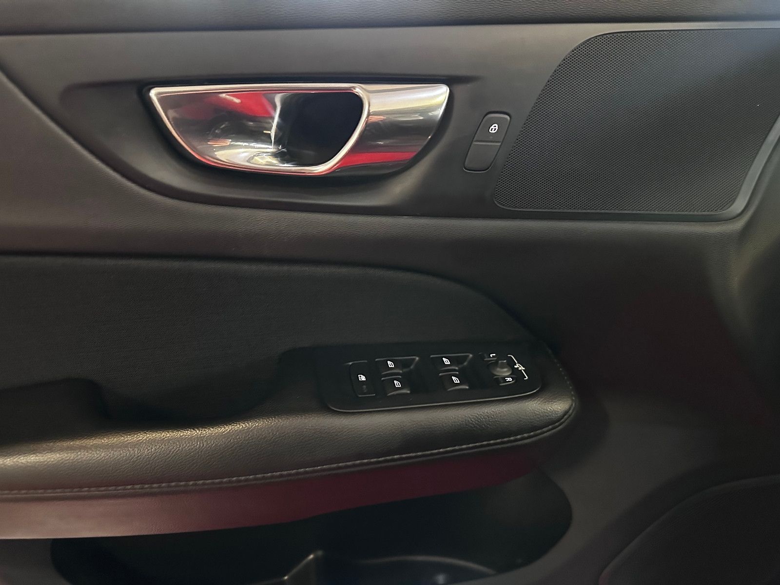 Volvo V60 Kombi Momentum Pro foto 23