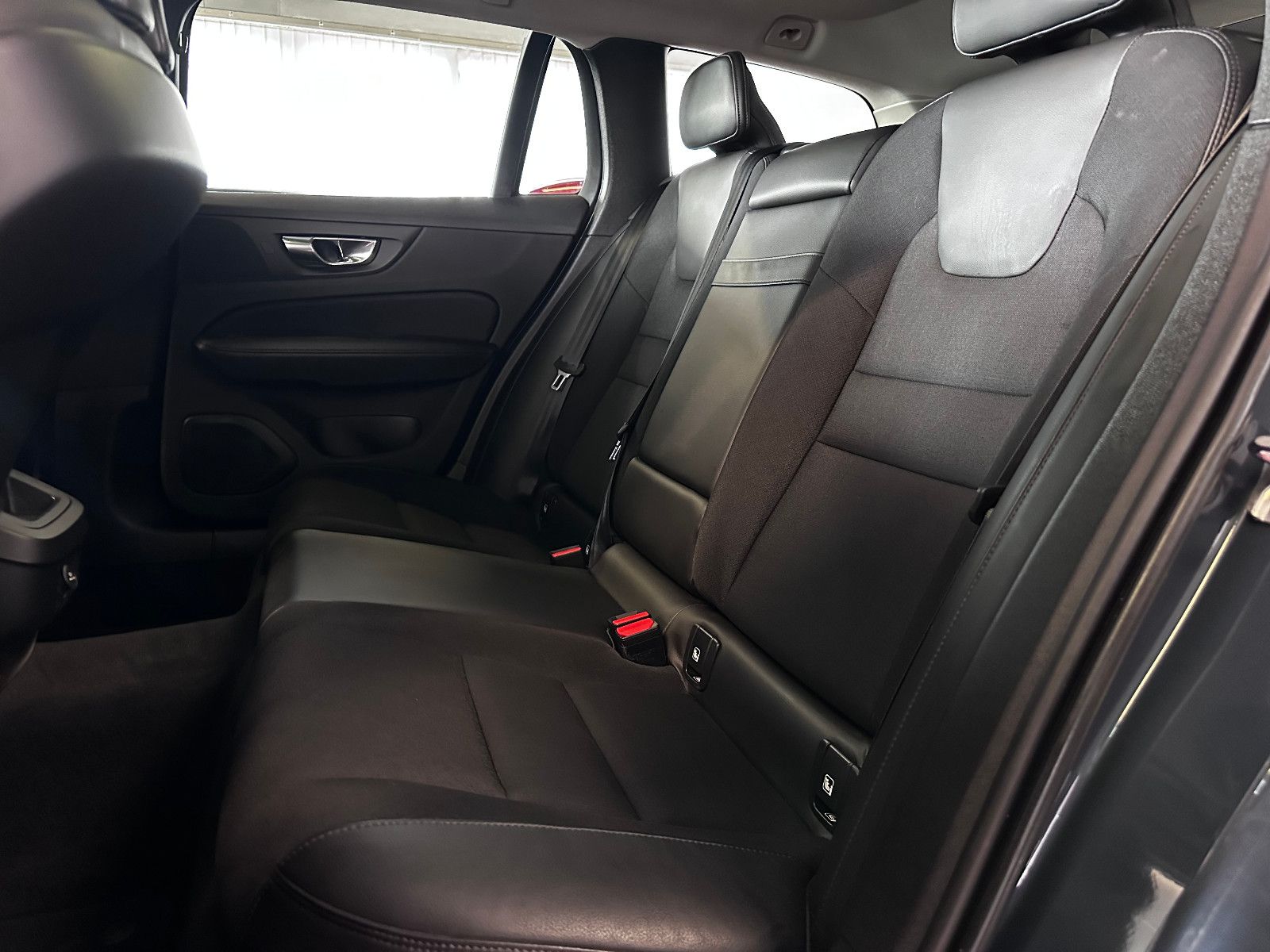 Volvo V60 Kombi Momentum Pro foto 25