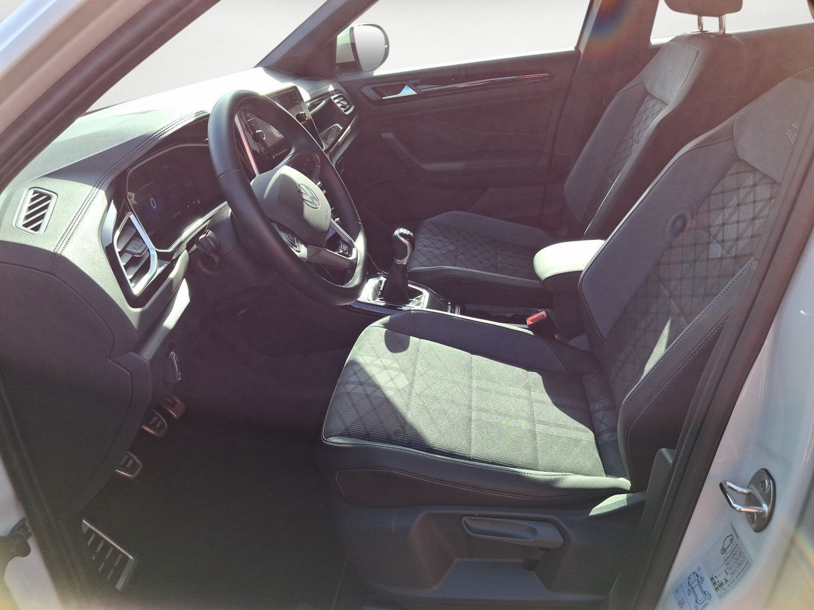 Volkswagen T-Roc 1.0 TSI OPF R-Line foto 8