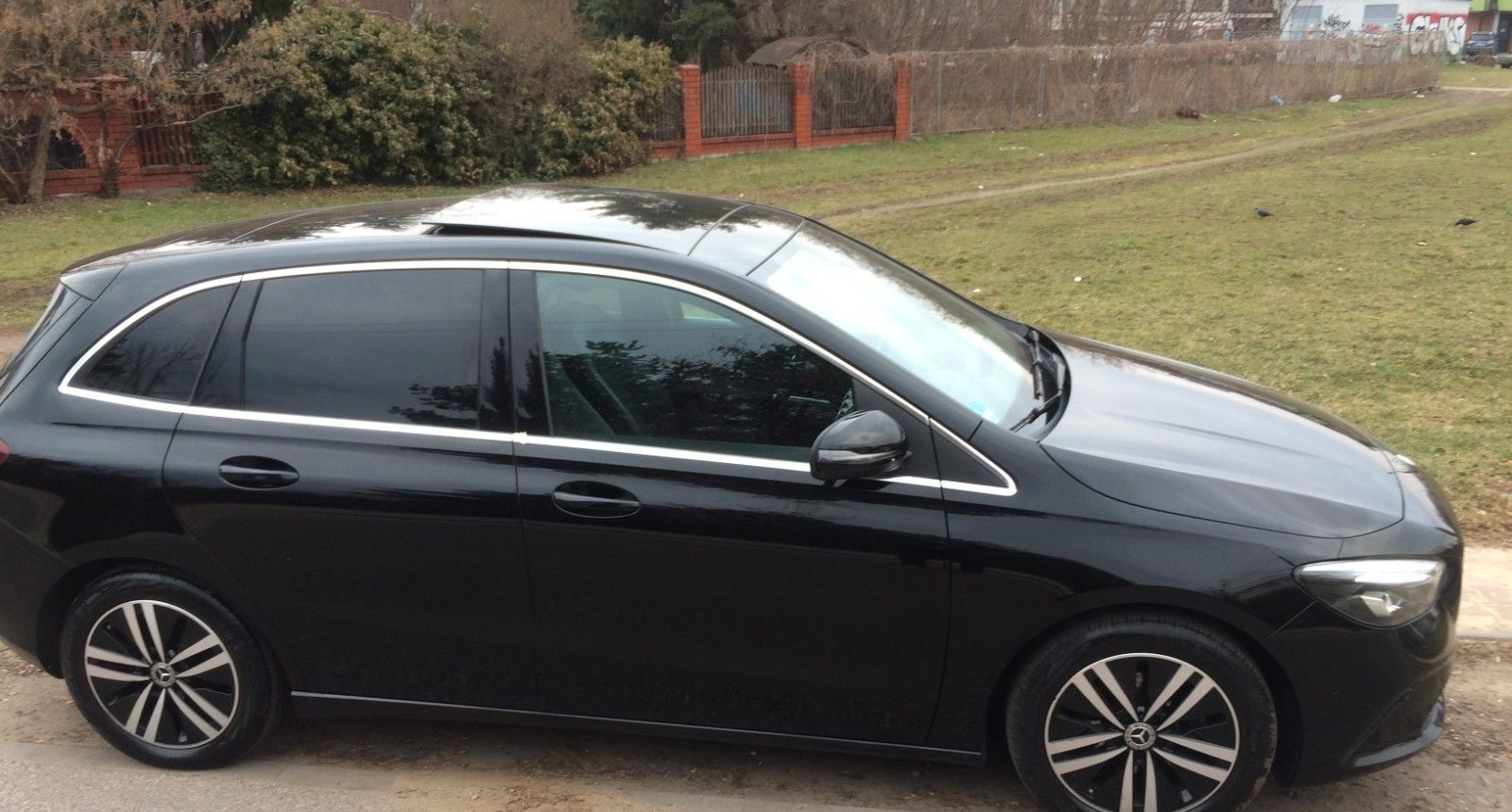 Mercedes-Benz B 180 -STANDHEIZUNG - PANORAMA-SCHIEBEDACH foto 2