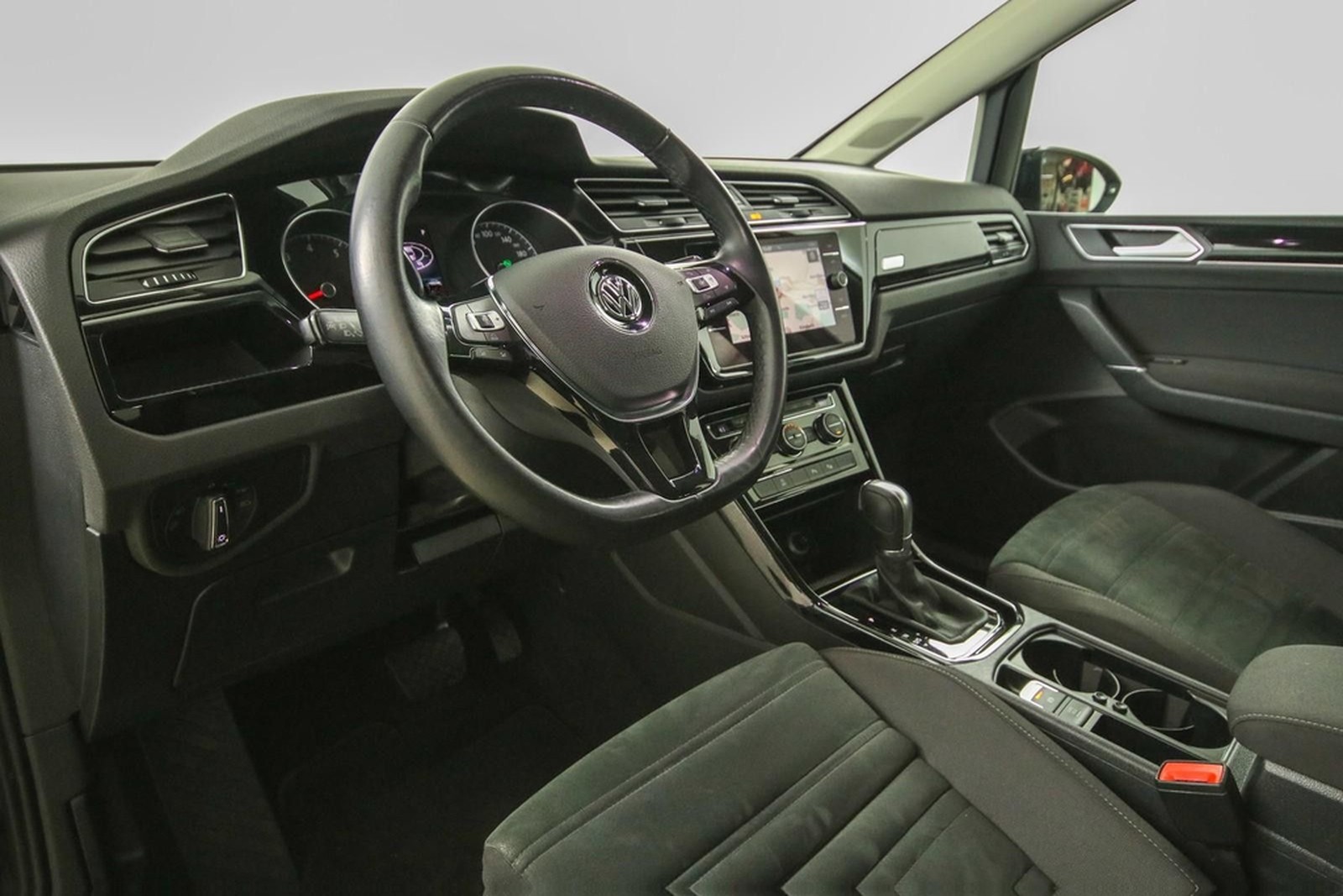 Volkswagen Touran Highline DSG Navi Kamera AHK ACC foto 7