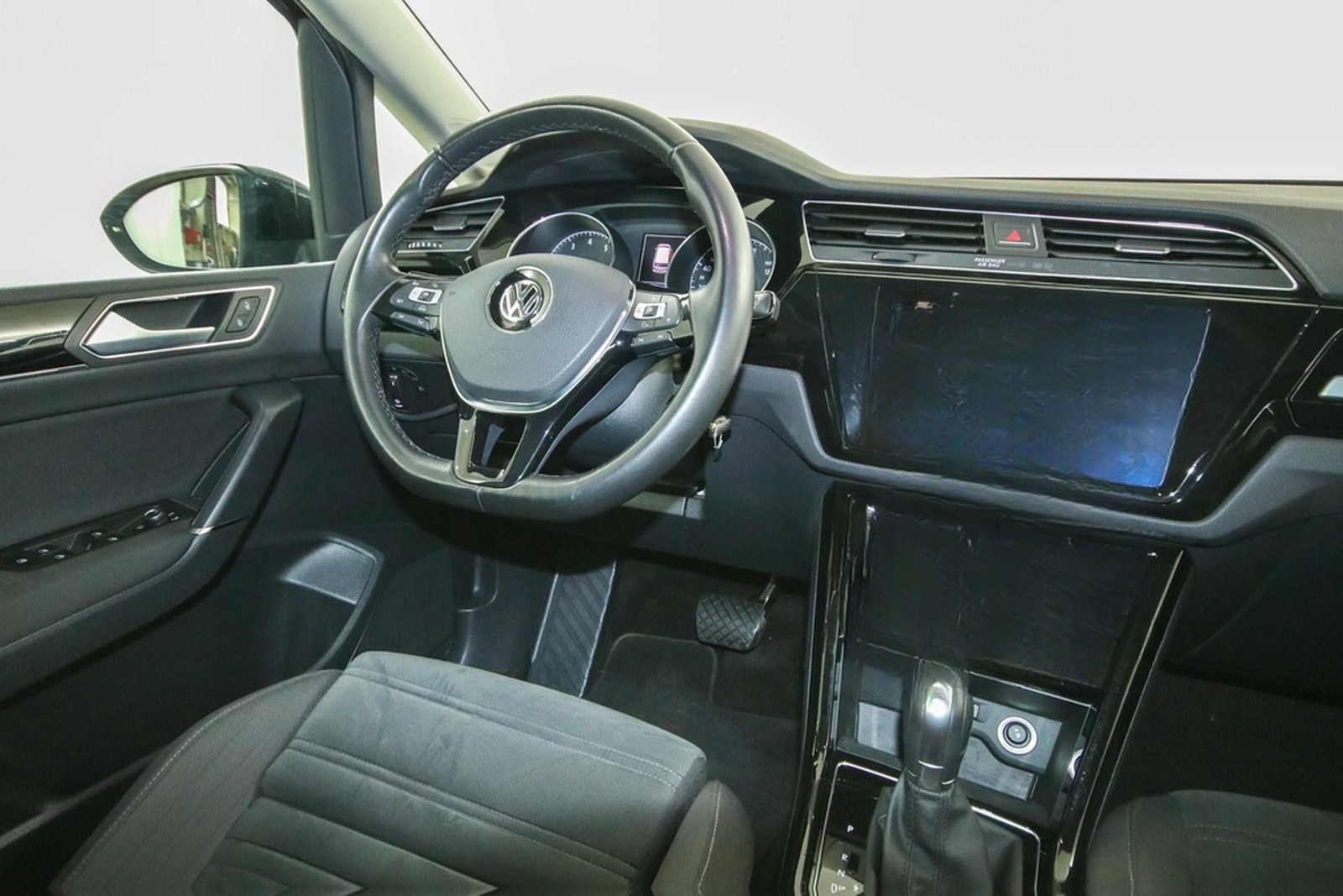 Volkswagen Touran Highline DSG Navi Kamera AHK ACC foto 9
