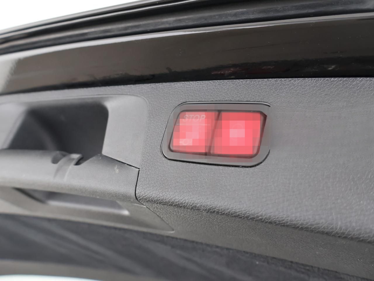 Mercedes-Benz E 300 de T Avantgarde HUD AHK Night Pano 360° foto 24
