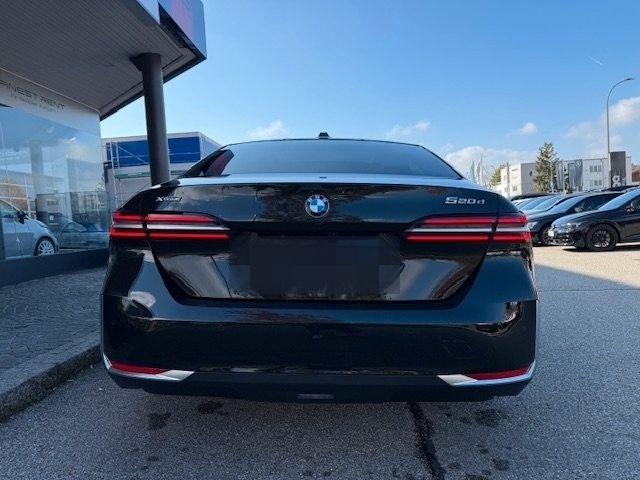 BMW 520d xDrive Limo/Black-White/Pano/H&K/Keyless foto 5