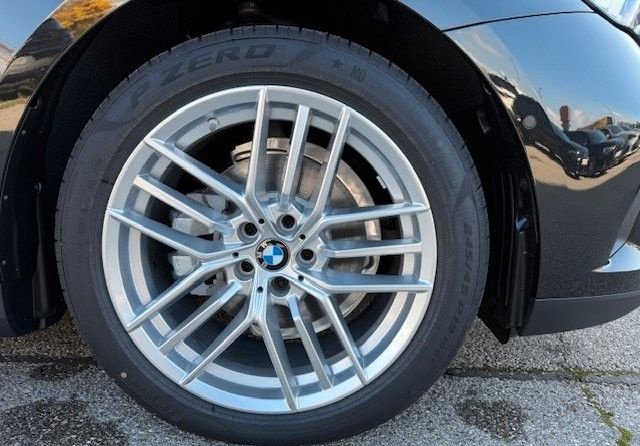BMW 520d xDrive Limo/Black-White/Pano/H&K/Keyless foto 6