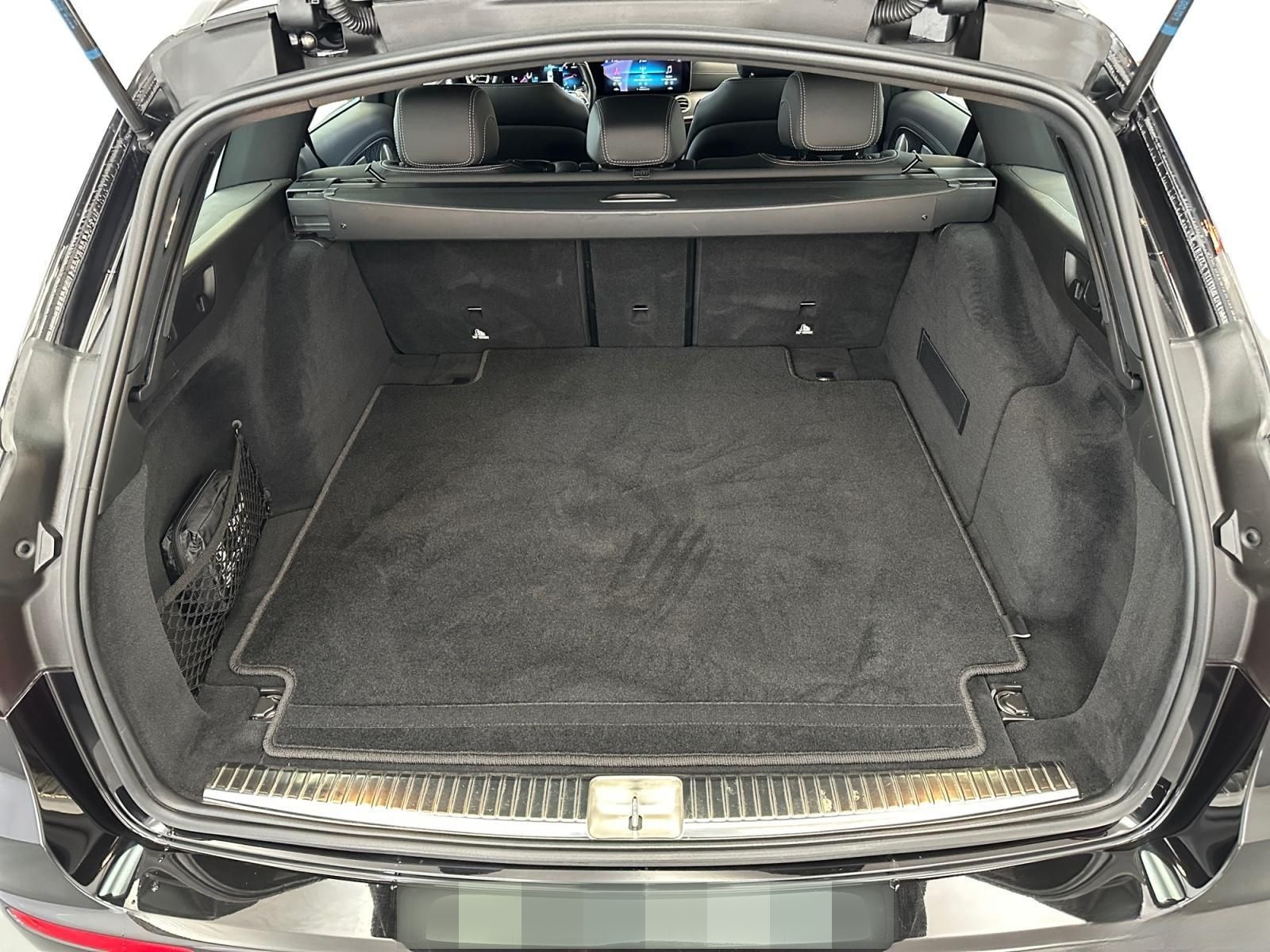 Mercedes-Benz E 400 d 4M T AMG  BURMESTER 360° Standhz DISTRON foto 13