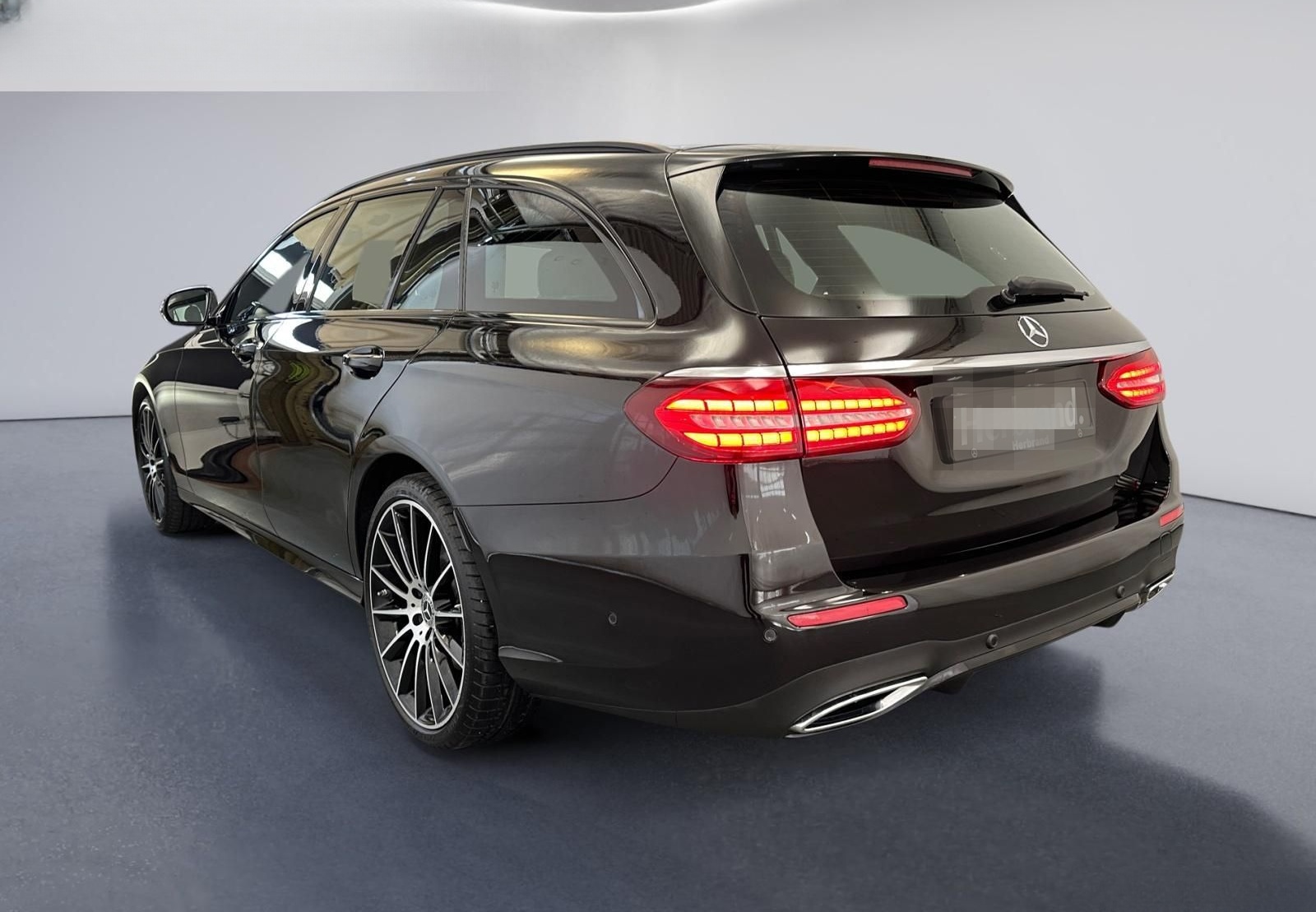 Mercedes-Benz E 400 d 4M T AMG  BURMESTER 360° Standhz DISTRON foto 4