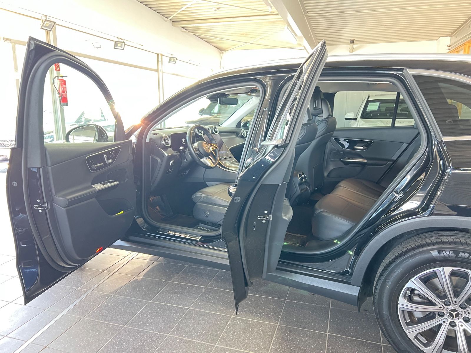 Mercedes-Benz GLC 220d 4M Avantgarde Advanced PLUS+Agility+360 foto 12