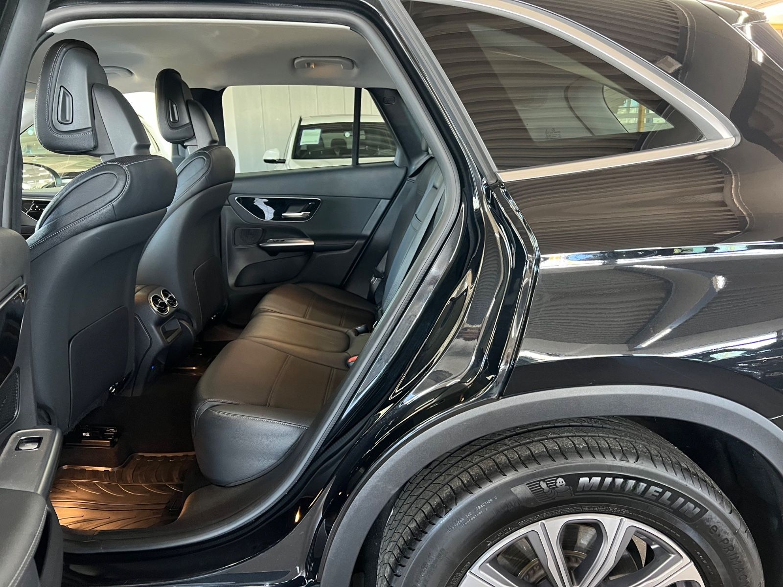 Mercedes-Benz GLC 220d 4M Avantgarde Advanced PLUS+Agility+360 foto 22