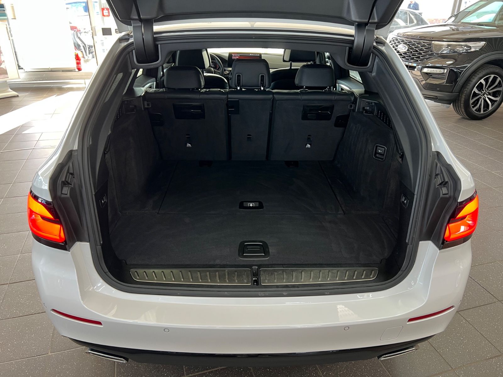 BMW 520d Touring DAP+HuD+Pano+MEM+AKTIV+DAKOTA foto 11