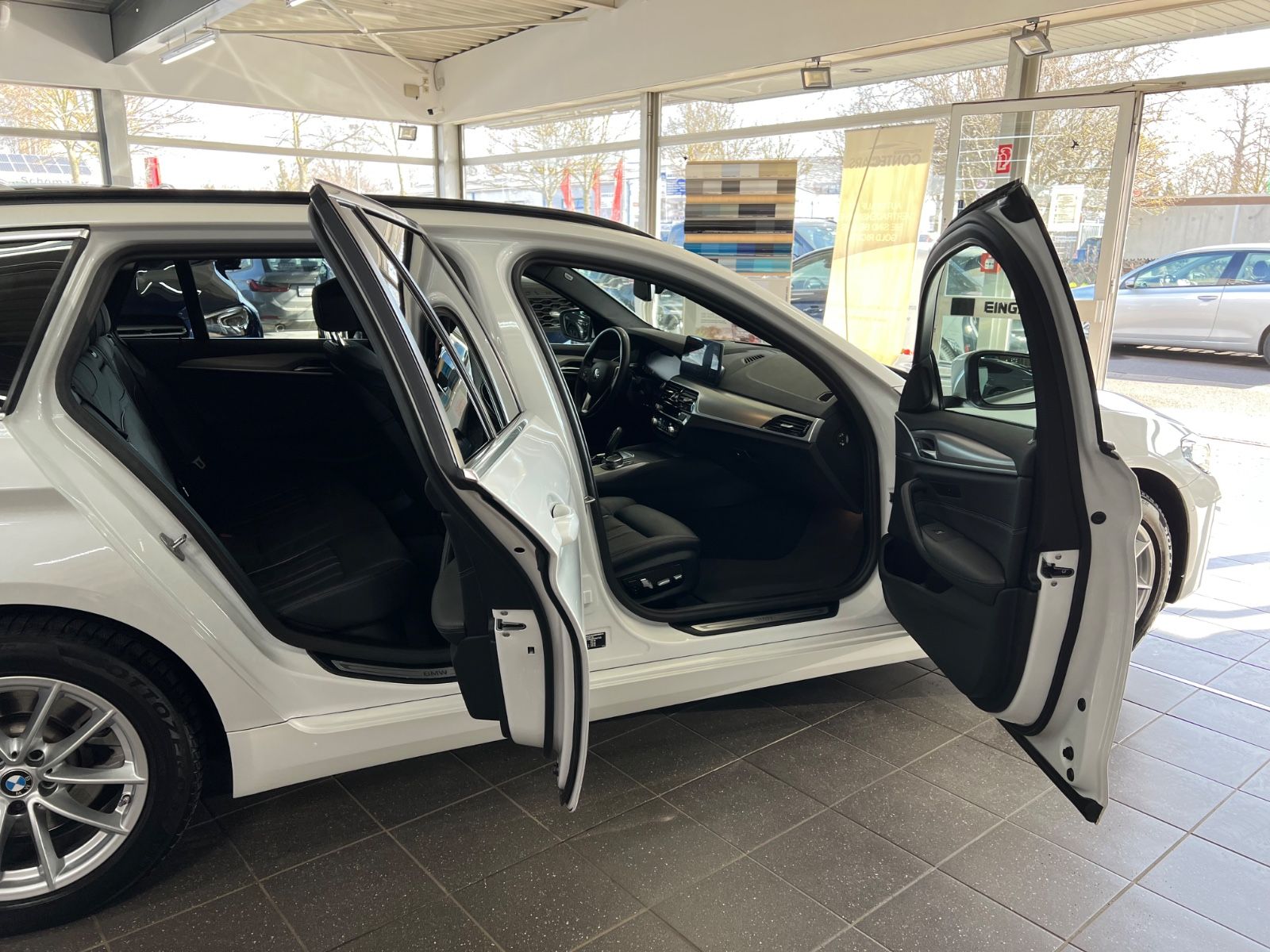 BMW 520d Touring DAP+HuD+Pano+MEM+AKTIV+DAKOTA foto 14