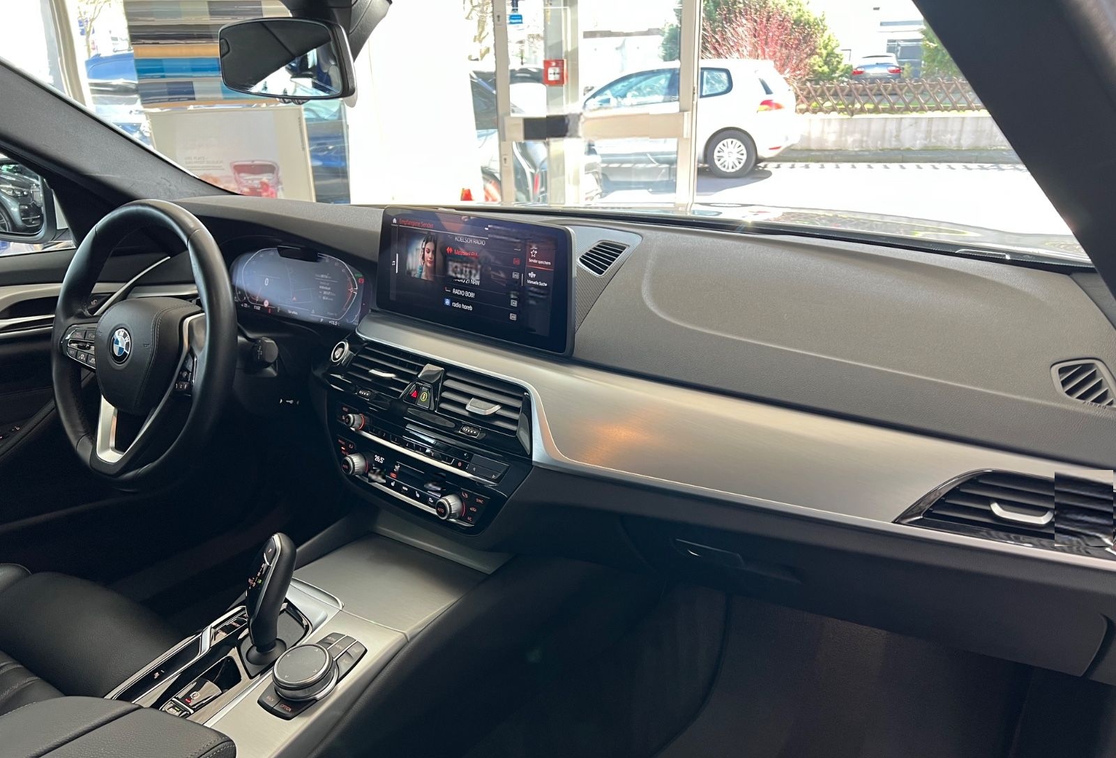 BMW 520d Touring DAP+HuD+Pano+MEM+AKTIV+DAKOTA foto 16