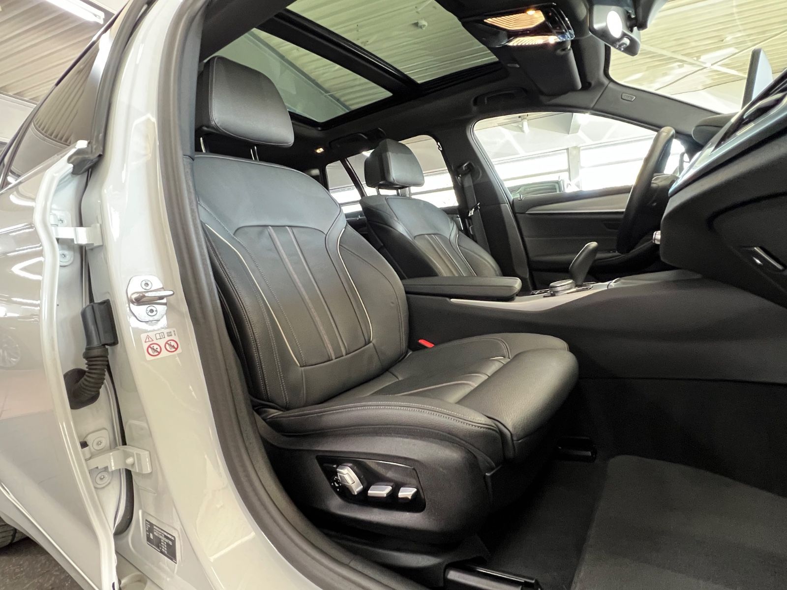 BMW 520d Touring DAP+HuD+Pano+MEM+AKTIV+DAKOTA foto 17