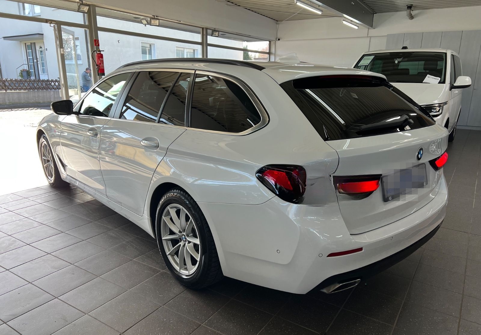 BMW 520d Touring DAP+HuD+Pano+MEM+AKTIV+DAKOTA foto 8