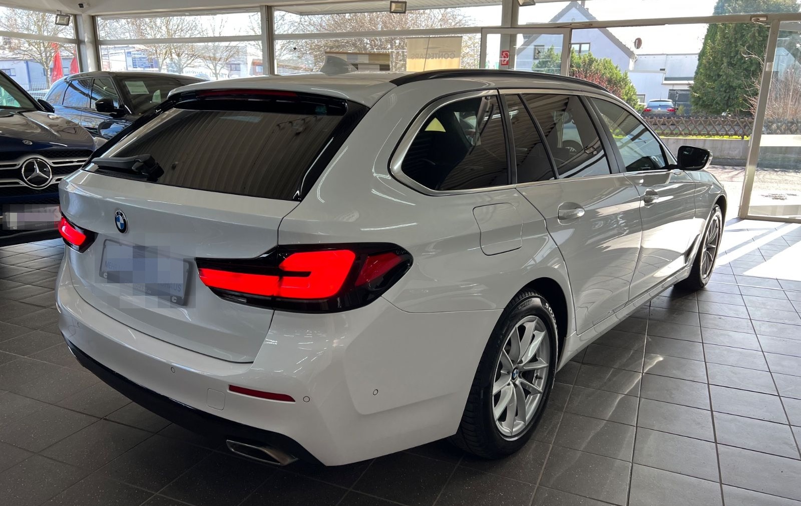 BMW 520d Touring DAP+HuD+Pano+MEM+AKTIV+DAKOTA foto 9