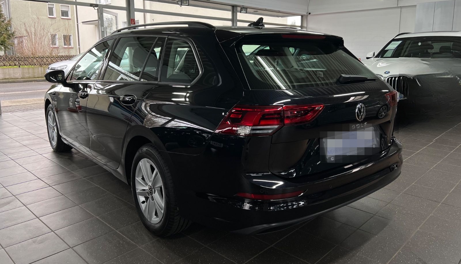 Volkswagen Golf VIII 2.0 TDI Variant Life SEHR VIELE EXTRAS foto 12