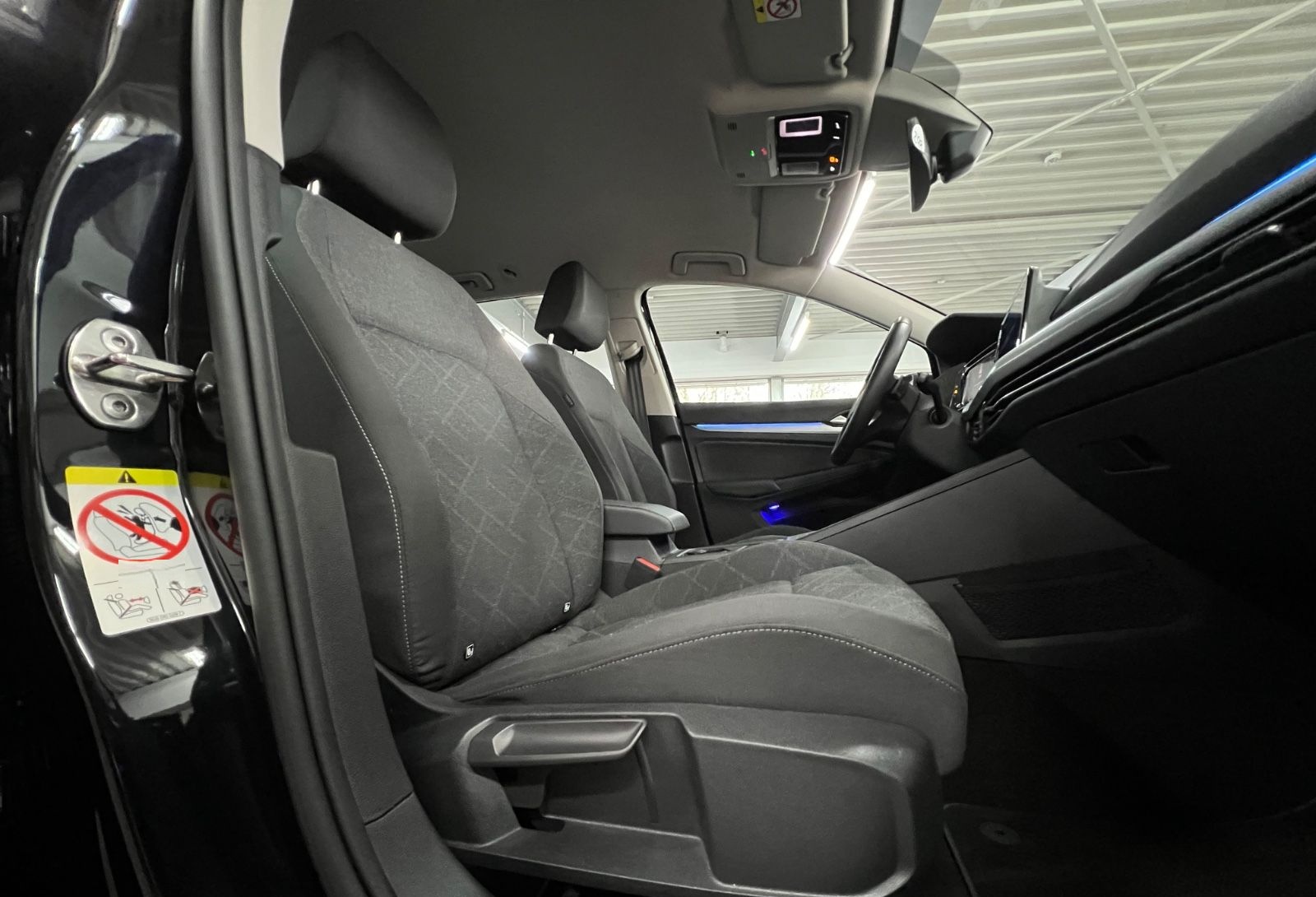 Volkswagen Golf VIII 2.0 TDI Variant Life SEHR VIELE EXTRAS foto 18