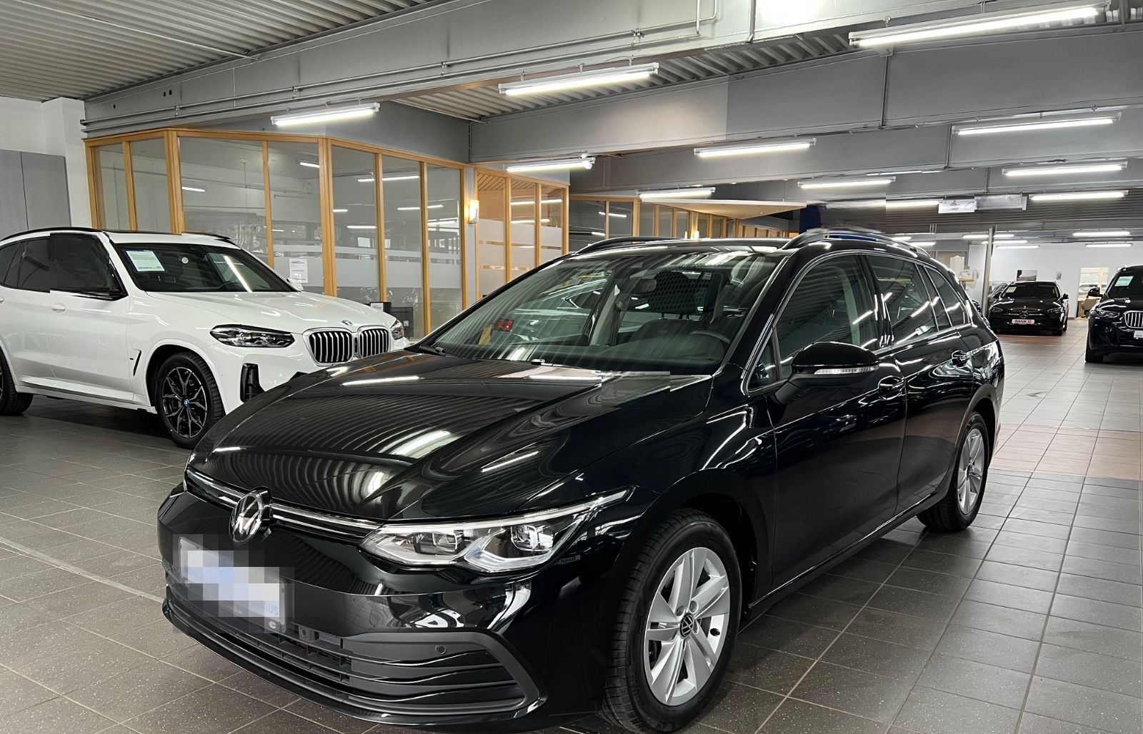 Volkswagen Golf VIII 2.0 TDI Variant Life SEHR VIELE EXTRAS foto 3