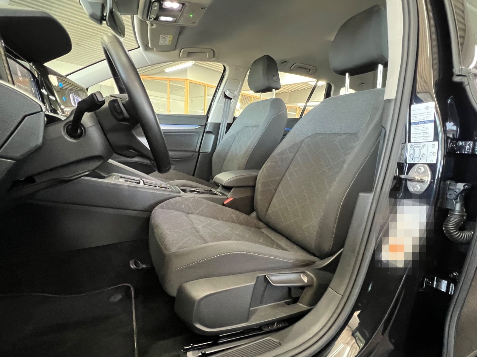 Volkswagen Golf VIII Var. 2.0TDI  Life L&S+LED PLUS+Klima3Z foto 23
