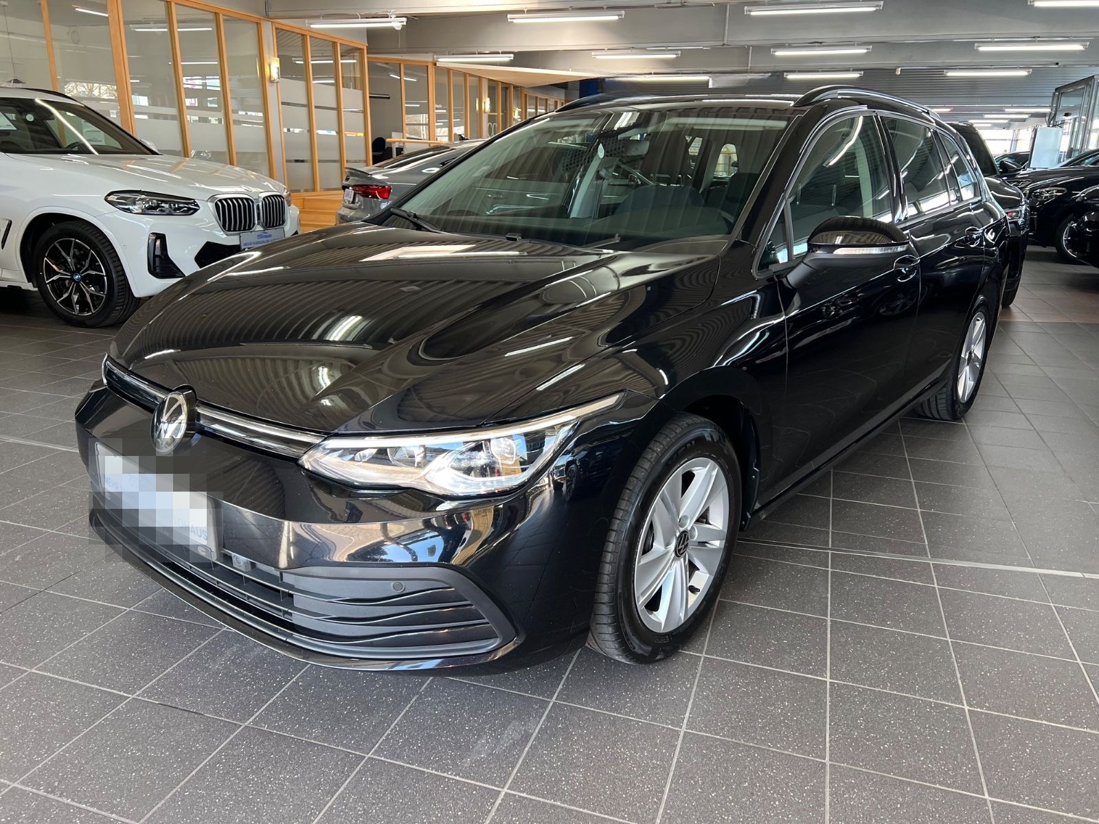 Volkswagen Golf VIII Var. 2.0TDI  Life L&S+LED PLUS+Klima3Z foto 5