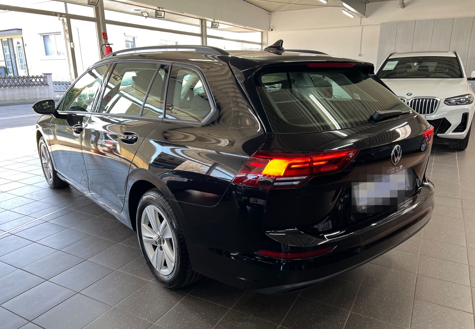 Volkswagen Golf VIII Var. 2.0TDI  Life L&S+LED PLUS+Klima3Z foto 8
