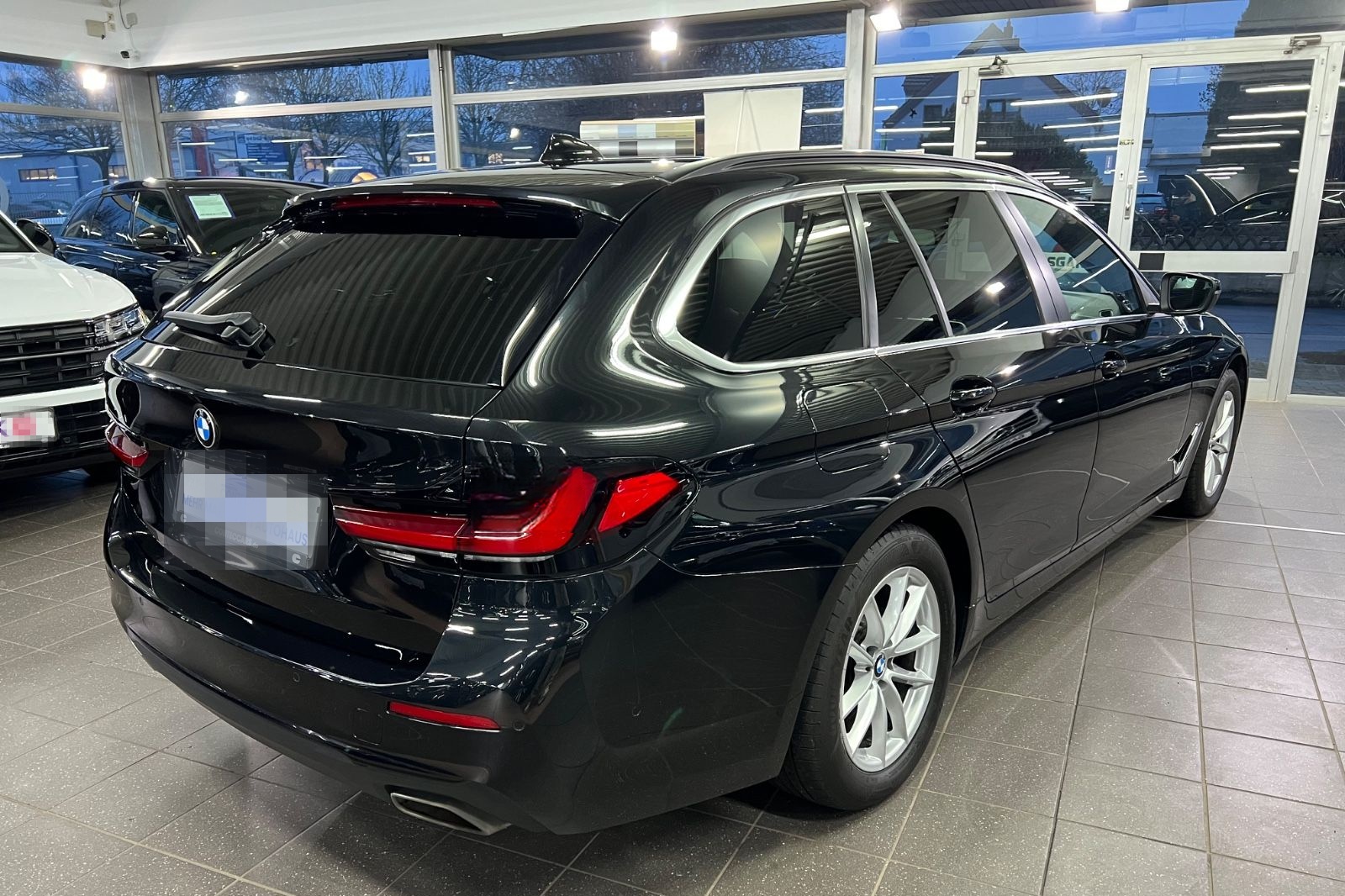 BMW 520 d Touring AMB+HuD+Park Assist+Standheizung foto 12