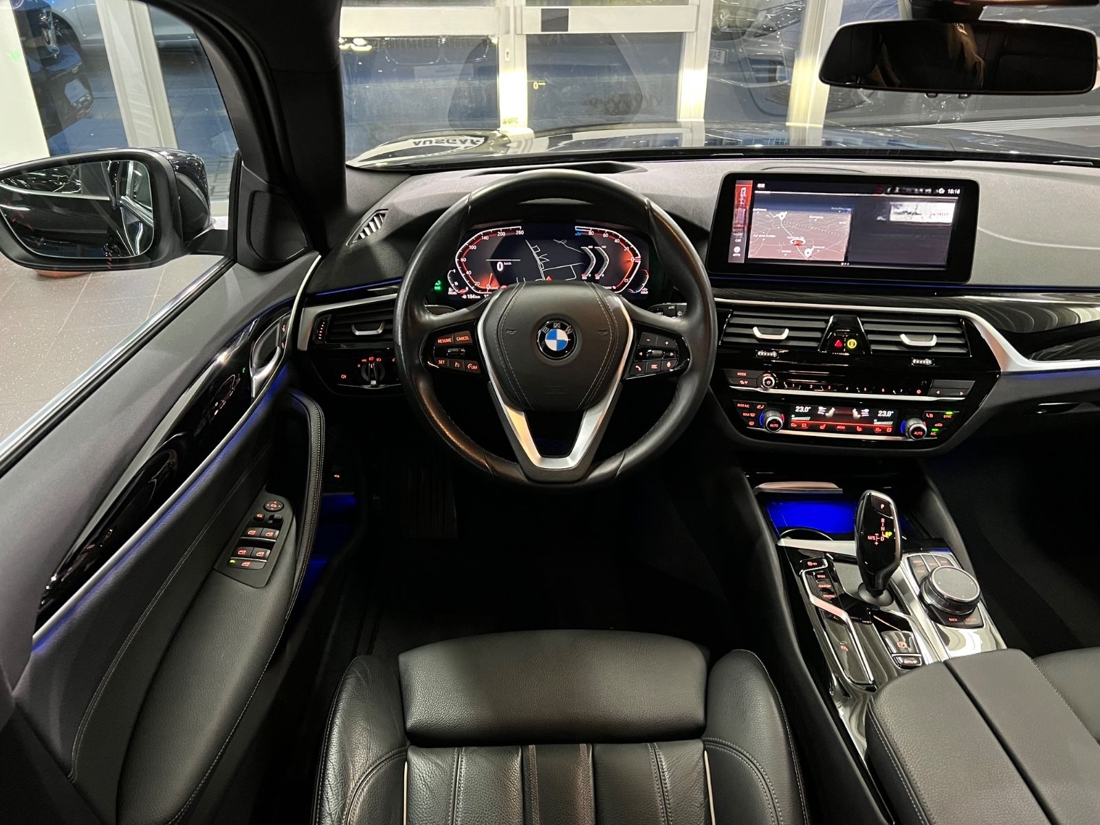 BMW 520 d Touring AMB+HuD+Park Assist+Standheizung foto 16