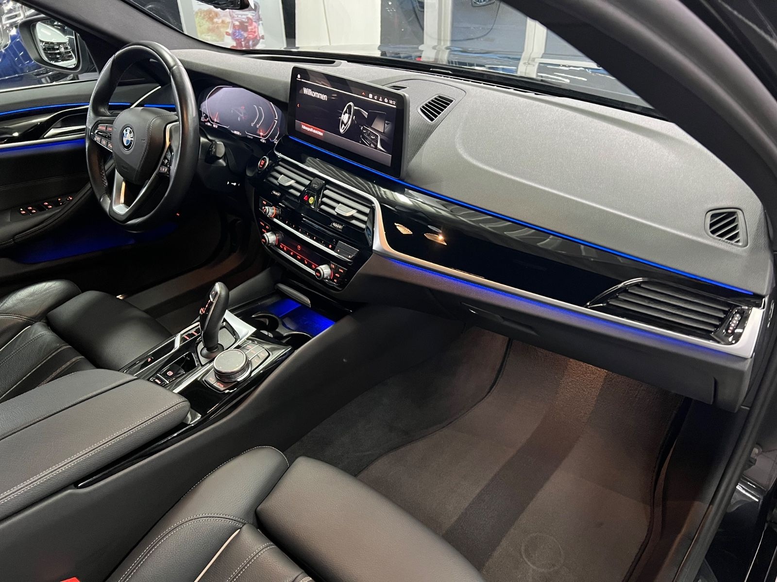 BMW 520 d Touring AMB+HuD+Park Assist+Standheizung foto 19