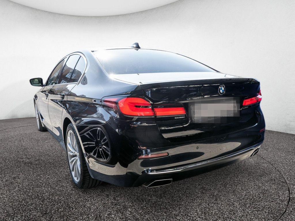BMW 530d xDrive Luxury Line STANDHZ+LEDER+H/K+AKTIVL foto 4