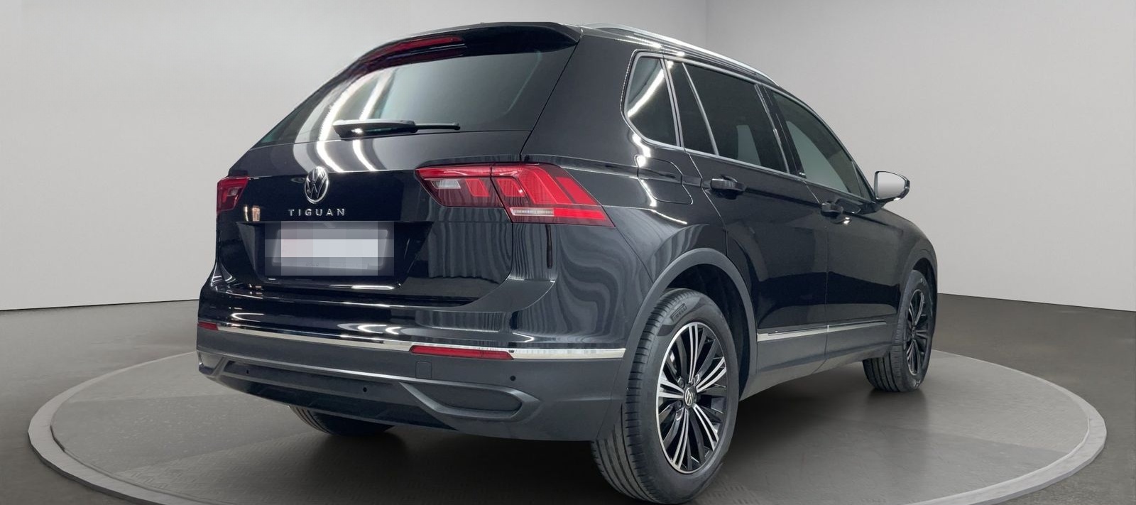 Volkswagen Tiguan Active (AHK.HeadUp.Kamera) 1.5 TSI DSG foto 4