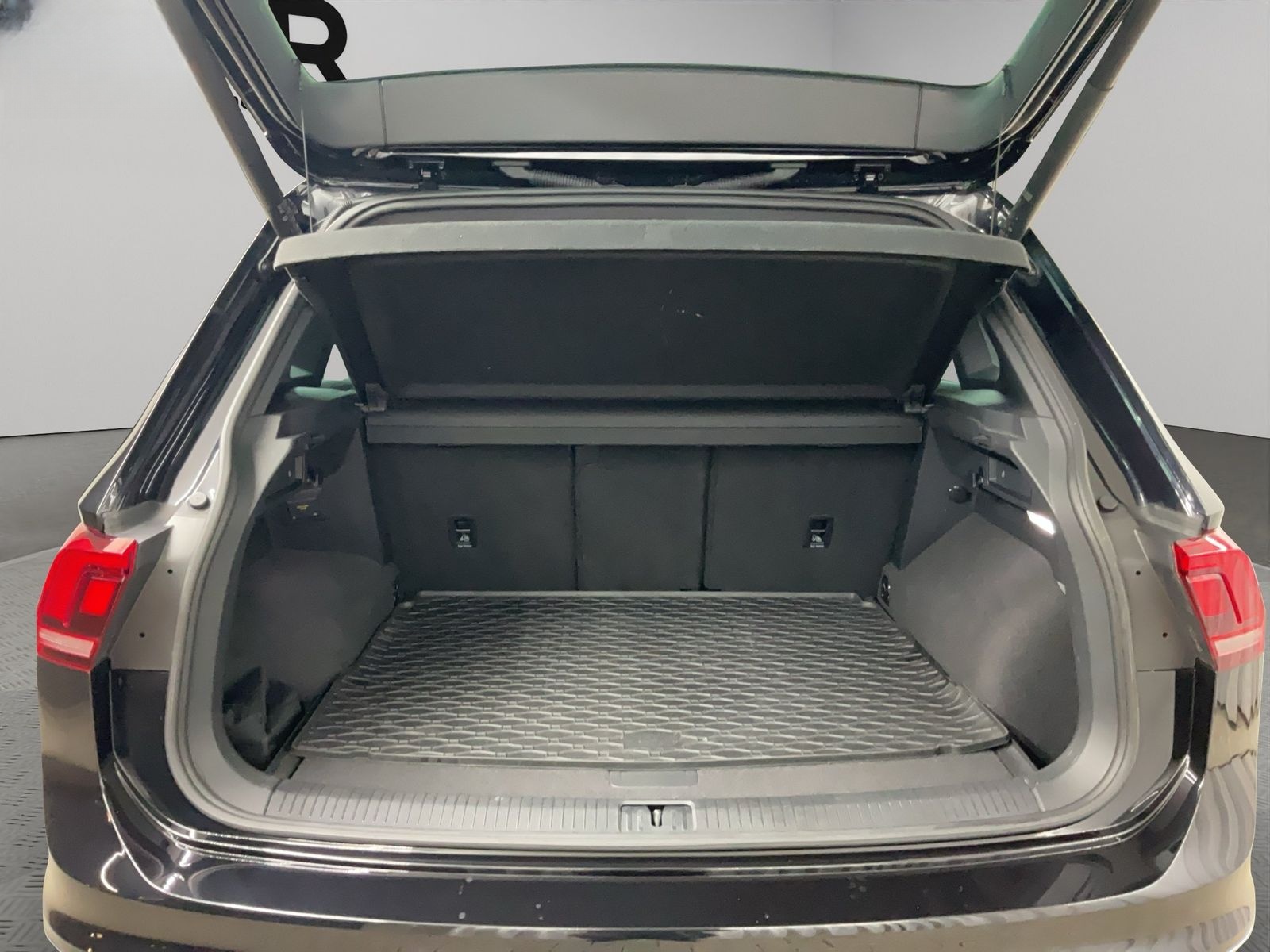 Volkswagen Tiguan Active (AHK.HeadUp.Kamera) 1.5 TSI DSG foto 8