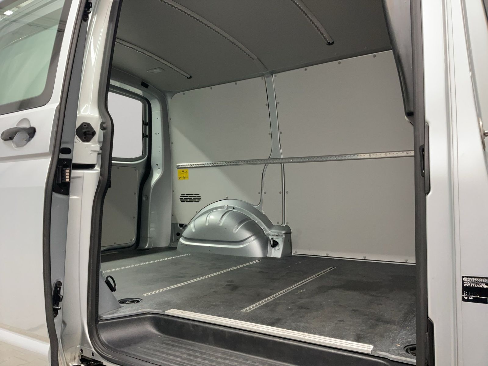 Volkswagen T6.1 Transporter Kasten (Navi.Heckflügeltüren.AC foto 7