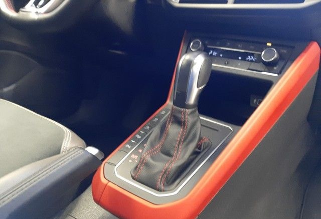 Volkswagen Polo VI GTI 2.0TSI DSG Navi Pano Kamera ACC foto 11